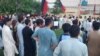 په بنو کې د ملي جمهوري غورځنګ پلویان د اګست پر ۲۹مه د احتجاج په مهال.