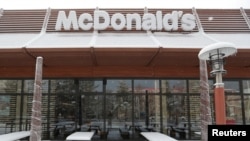 Алматыдағы жабылып қалған McDonald’s рестораны. 28 қараша, 2022 жыл 