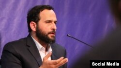 محسن برهانی، استاد دانشگاه تهران و از منتقدان اعدام معترضان در ایران