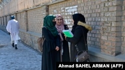 يو شمېر محصلانې، انځور - ارشيف