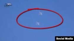 Opposition militants claim in some of the videos that the bombing was carried out by two Russian jets, sometimes identified as Su-24 ground-assault aircraft.