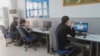 Aşgabatda bir Internet kafe. Illýustrasiýa suraty. Arhiwden alyndy.