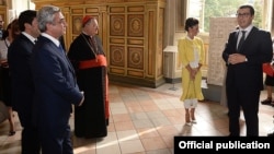 Vatican - Armenian Ambassador Mikael Minasian (R) speaks at an event during President Serzh Sarkisian's visit to Rome, 19Sep2014.