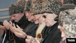 ГIалгIайчоь -- Девнаш дерзош юкъаозийна хуьлу гIалгIайн баккхийн нах.