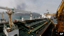 Petrolierul iranian Fortune este ancorat la docul rafinăriei El Palito de lângă Puerto Cabello, Venezuela (fotografie de arhivă).