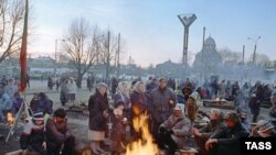 Литва -- Вилнюсехь парламентана хаьлха Iаш бу хIара маршо яккха арабевлла нах.16Деч1991