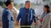 Эпизод из новеллы «Аким в коме». В кадре актеры Талгат Кенжебулатов (слева), Алдабек Шалбаев, Жанаргуль Жаныаманова. Снимок с экрана во время показа фильма «Наурыз.kz».