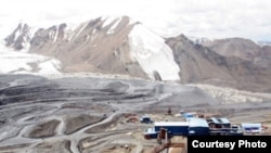 Kumtor gold mine
