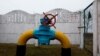 Киевдин жанындагы газ станциядан көрүнүш. 