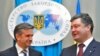 Новый посол России на Украине Михаил Зурабов (слева) и министр иностранных дел Украины Петро Порошенко