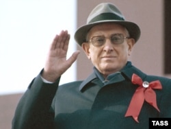 Ýuriý Andropow (1914 – 1984).