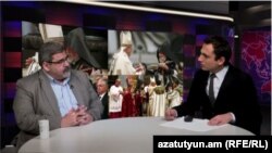 ՀՅԴ բյուրոյի Հայ դատի և քաղաքական հարցերի գրասենյակի տնօրեն Կիրո Մանոյանը «Ազատություն TV»-ի տաղավարում, 13-ը ապրիլի, 2015թ.