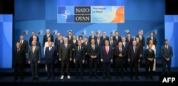 Лідери країн НАТО позують для загального фото під час саміту глав держав та урядів Організації Північноатлантичного договору (НАТО) в Гаазі, Нідерланди, 25 червня 2025 року
