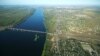 Краєвид на Дніпро, Антонівський міст і Херсон. Архівне фото