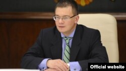 Premierul Mihai Răzvan Ungureanu