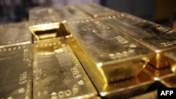 The group smuggled nearly 1.4 tons of gold bars.
