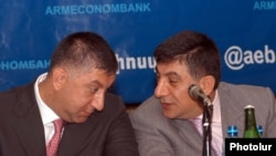 Աջից ձախ` Սարիբեկ եւ Խաչատուր Սուքիասյաններ