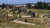 Foto nga arkivi, varrezat ortodokse serbe në Mitrovicë