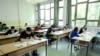 Илустрација - Матуранти полагаат државна матура во средното училиште „Раде Јовчевски Корчагин“ - Скопје, на 31 мај 2014 година 