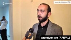 Արարատ Միրզոյան, արխիվ