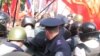 Представники кримських організацій КПУ, СПУ, Прогресивної соцпартії, «Русского блоку» намагалися зірвали спробу провести засідання ініціативної групи з організації референдуму про статус Криму. Сімферополь, 29 вересня 2008 р.
