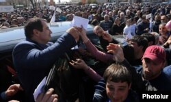 Gagik Tsarukian campaigns in Masis on March 24.