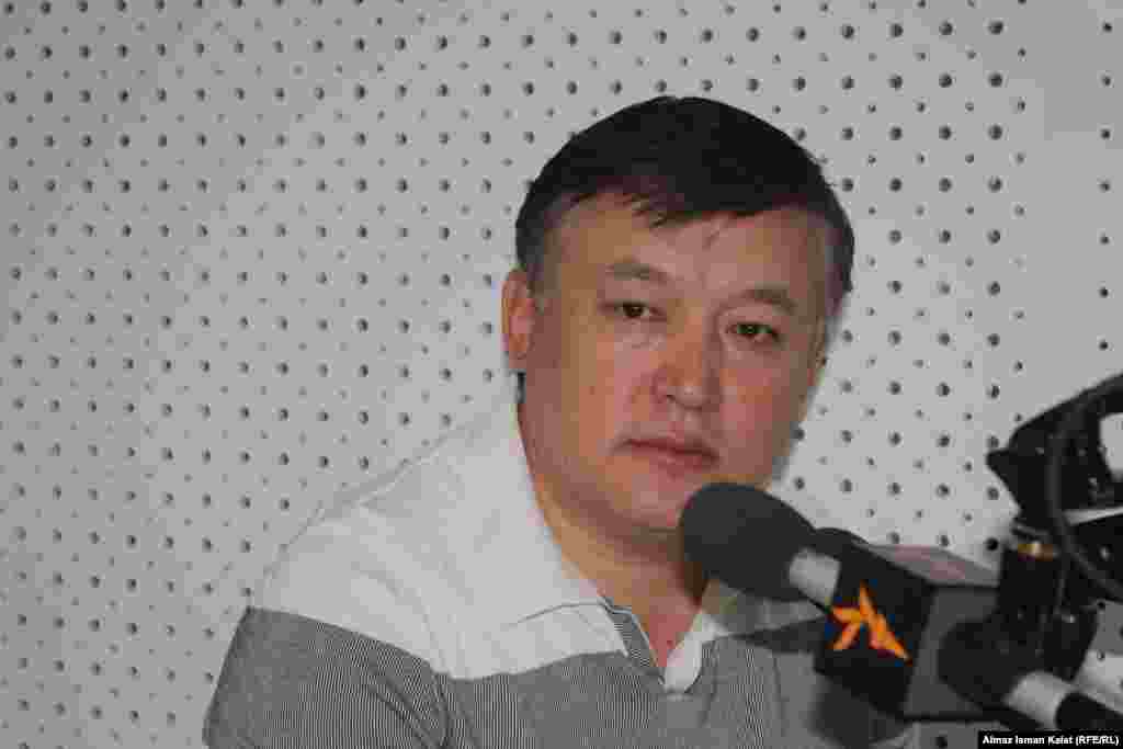 Келдибеков в интервью "Азаттыку" заявил, что не исключает создания альтернативной партии