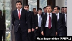 Выдержит ли "Единое национальное движение" расставание с властью? 