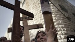 Procesiune la Ierusalim pe Via Dolorosa