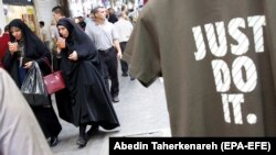 Imagine din Bazarul vechi de la Teheran.