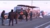 Сгоревший на трассе в Актюбинской области автобус, перевозивший мигрантов из Узбекистана. 18 января 2018 года.