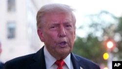 Președintele SUA, Donald Trump, a cerut țărilor europene să impună tarife vamale mari Chinei și Indiei.