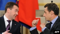 Nicolas Sarkozy și Dmitry Medvedev 