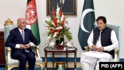 د پاکستان وزیراعظم عمران خان اسلام اباد کې له افغان ولسمشر سره خبرې وکړې