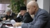Кырым язучылар берлеге президиумы утырышы. Сулдан уңга: украин секциясе рәисе, кырымтатар секциясе рәисе Риза Фазыл һәм берлек рәисе Борис Финкельштейн