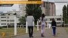Родина з Луганська збирається до школи в Києві