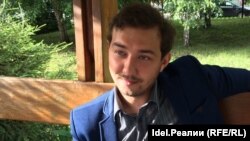 Navalny supporter Semyon Kochkin said on January 18 that police officers had confiscated leaflets from him. (file photo)