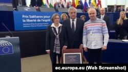 Наталя Каплан і Дмитро Дінзе на врученні премії імені Сахарова Олегу Сенцову в Страсбурзі 12 грудня 2018 року