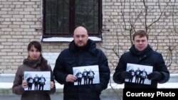 Фотоакція на підтримку гродненських правозахисників – членів групи «Весна» 