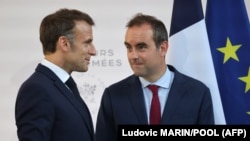 Emmanuel Makron və Sebastyen Lekornyu