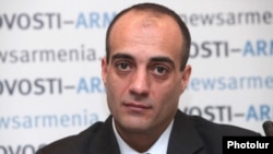 Արման Սաղաթելյան, արխիվ